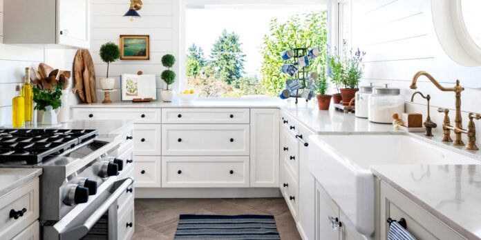 clean kitchen cabinets